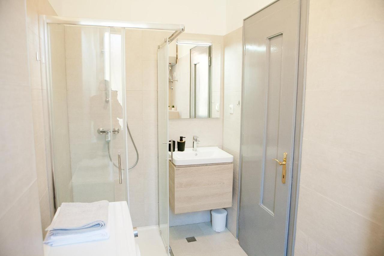 Apartment Mila ซาดาร์ ภายนอก รูปภาพ